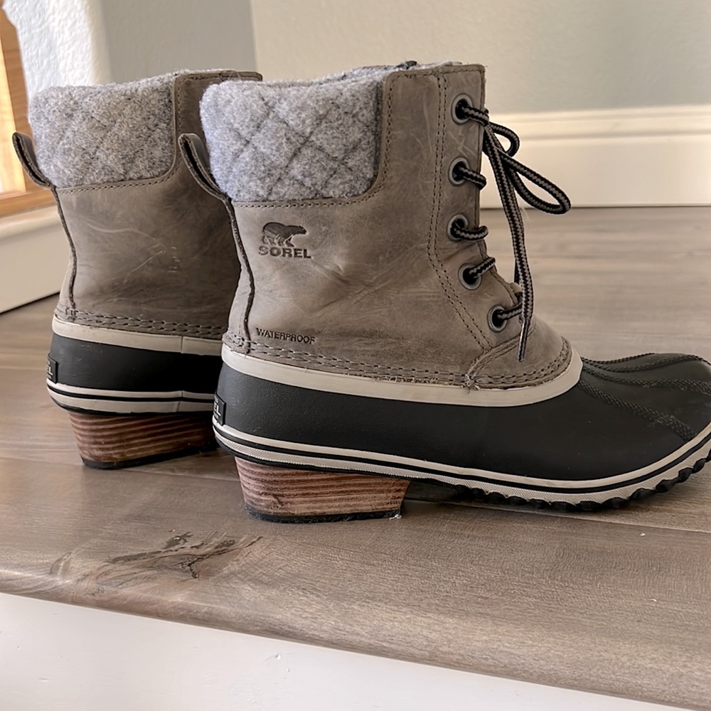 Sorel Slimpack II Leather Boots.